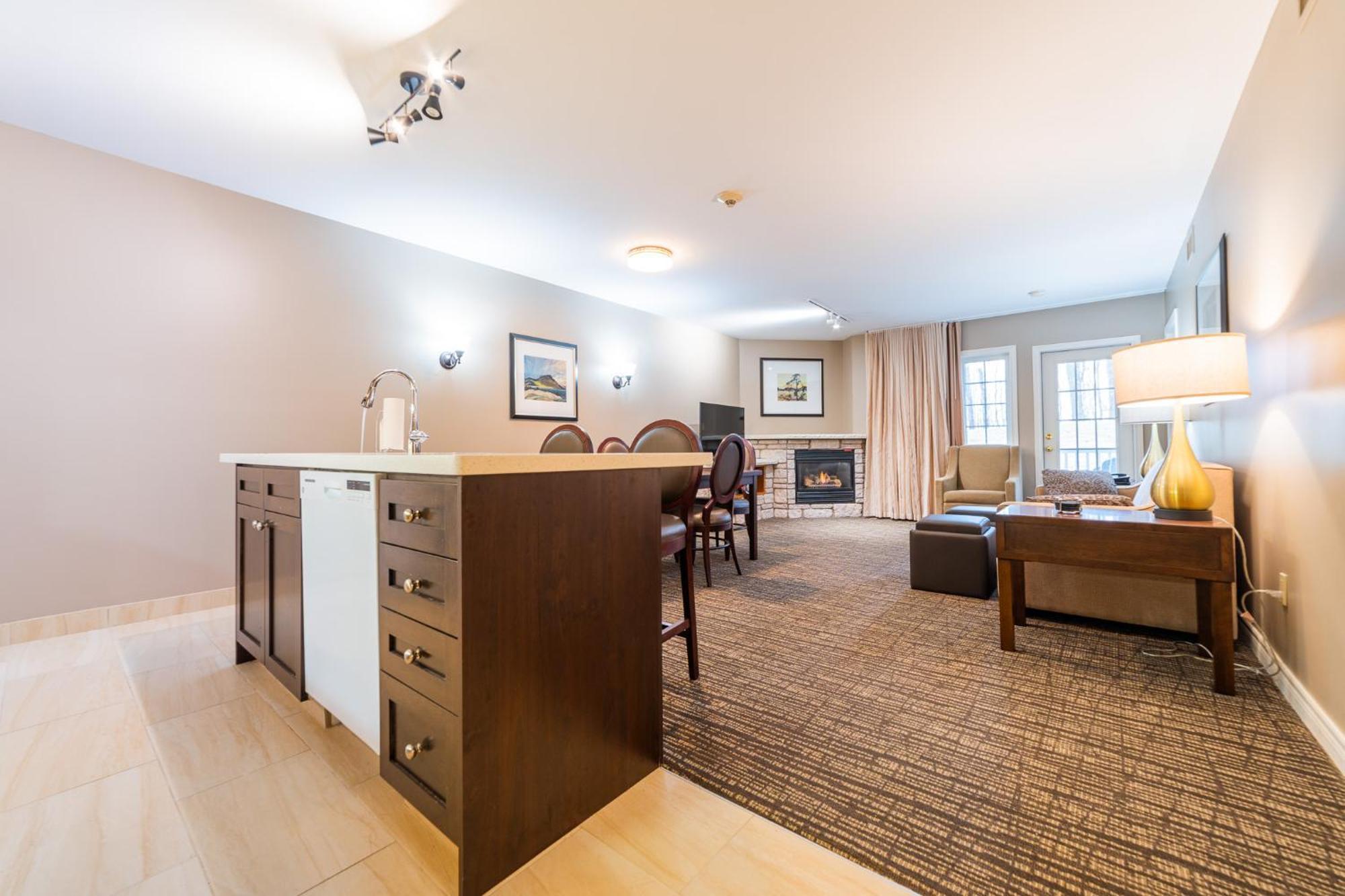 Shanty Bay Horseshoe Valley Suites - The Azure מראה חיצוני תמונה